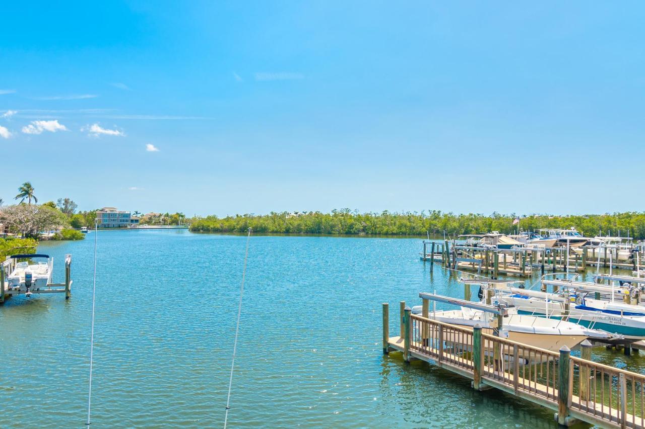 Latitude 26 Waterfront Boutique Resort - Bonita Springs Exteriör bild