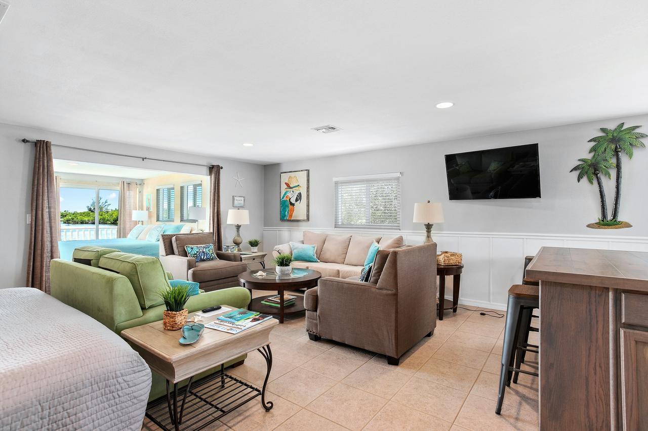 Latitude 26 Waterfront Boutique Resort - Bonita Springs Exteriör bild