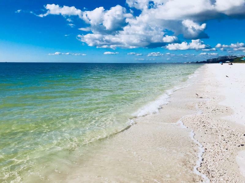 Latitude 26 Waterfront Boutique Resort - Bonita Springs Exteriör bild