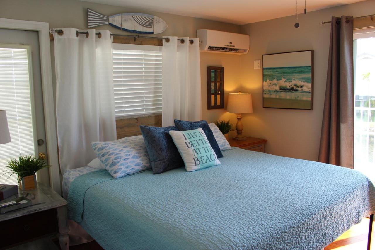 Latitude 26 Waterfront Boutique Resort - Bonita Springs Exteriör bild
