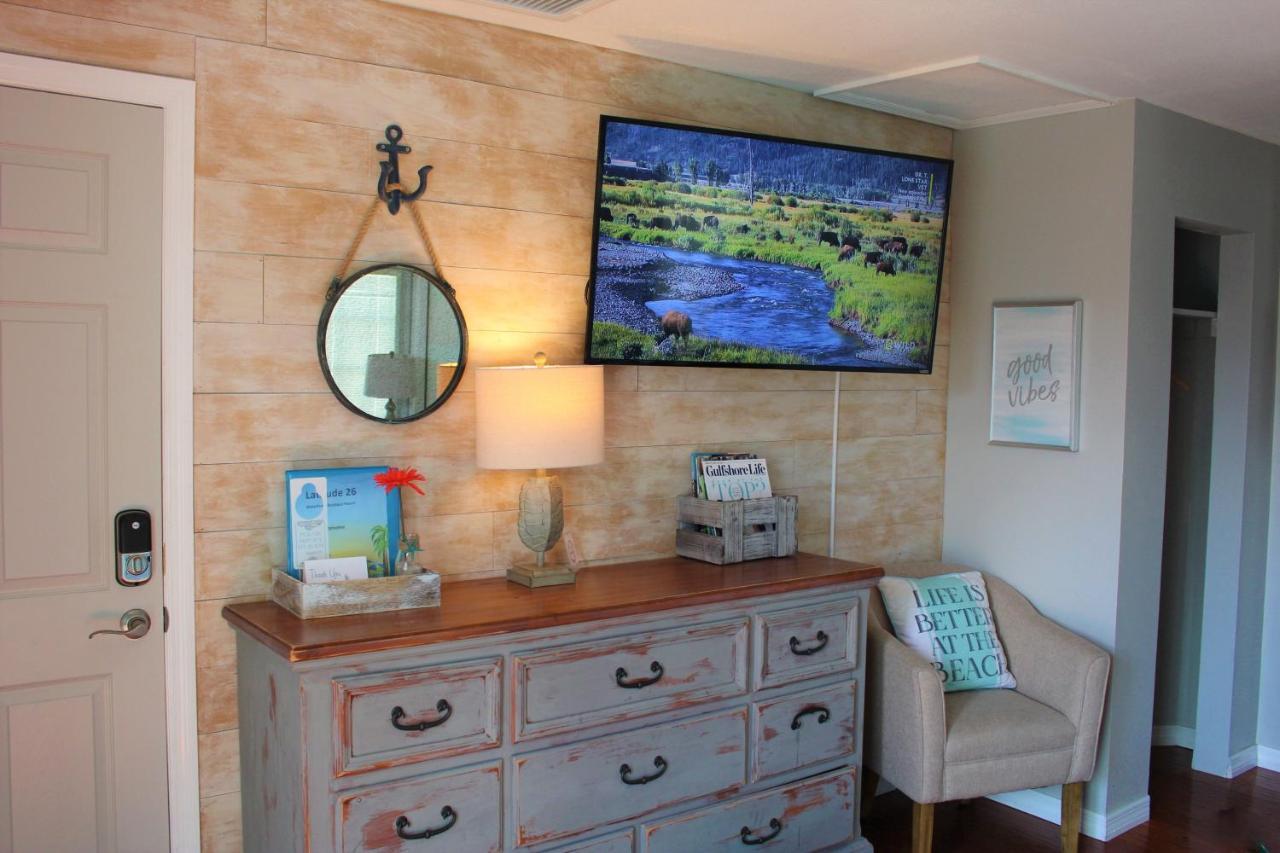 Latitude 26 Waterfront Boutique Resort - Bonita Springs Exteriör bild