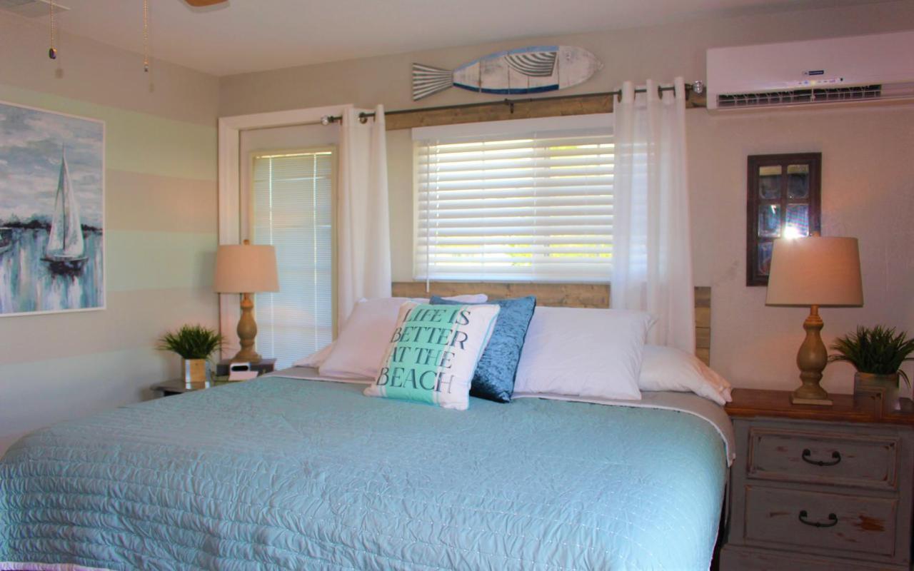 Latitude 26 Waterfront Boutique Resort - Bonita Springs Exteriör bild